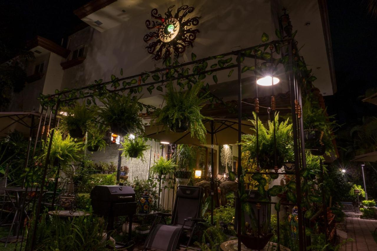 El Jardin Del Eden B&B Boutique كويرنافاكا المظهر الخارجي الصورة